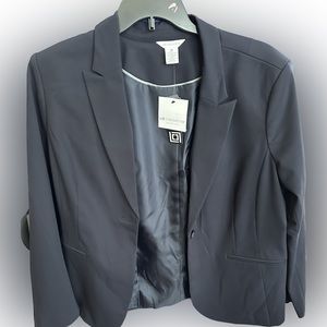 Liz Claiborne Women’s size 18 Fully Lined Black Classic Jacket/Blazer.